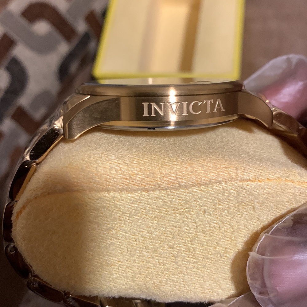 All Gold Invicta Royals - Picture 4 of 5